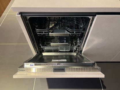 04731 - Luxe keuken met dubbel eiland
