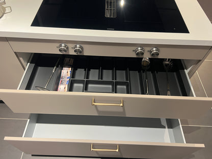 04733 - luxe schiereiland keuken met kastenwand