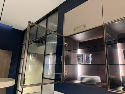 04733 - luxe schiereiland keuken met kastenwand