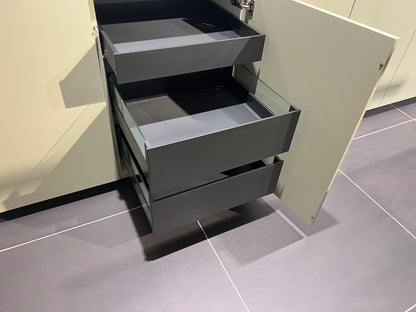 04735 - Mint groene eilandkeuken