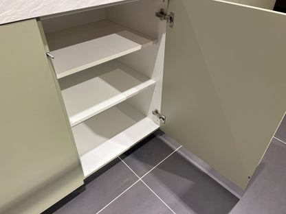 04735 - Mint groene eilandkeuken