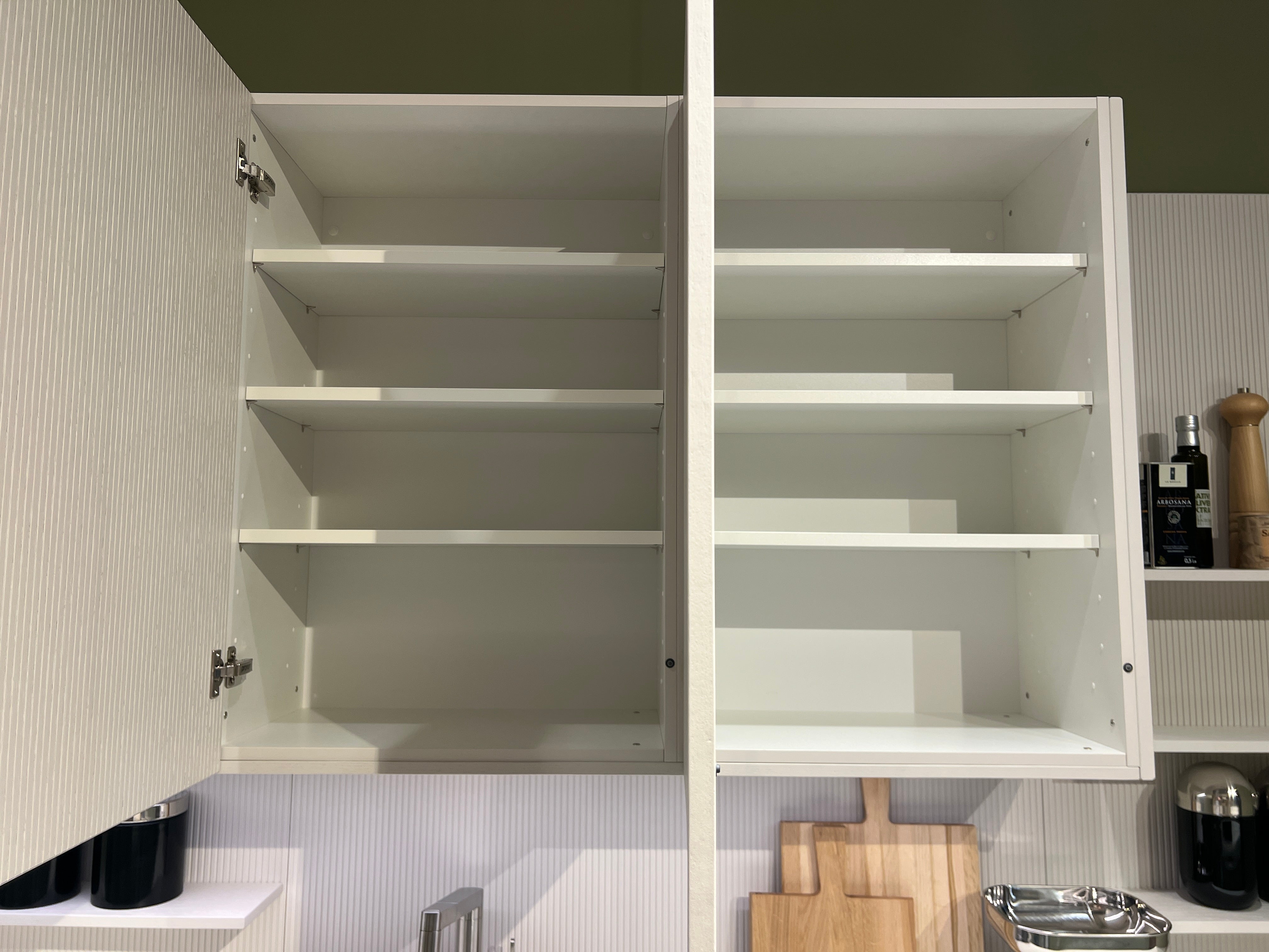 04735 - Mint groene eilandkeuken