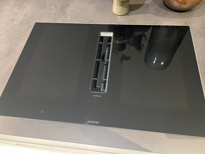 04737 - Luxe Pronorm eiland met vitrine kast