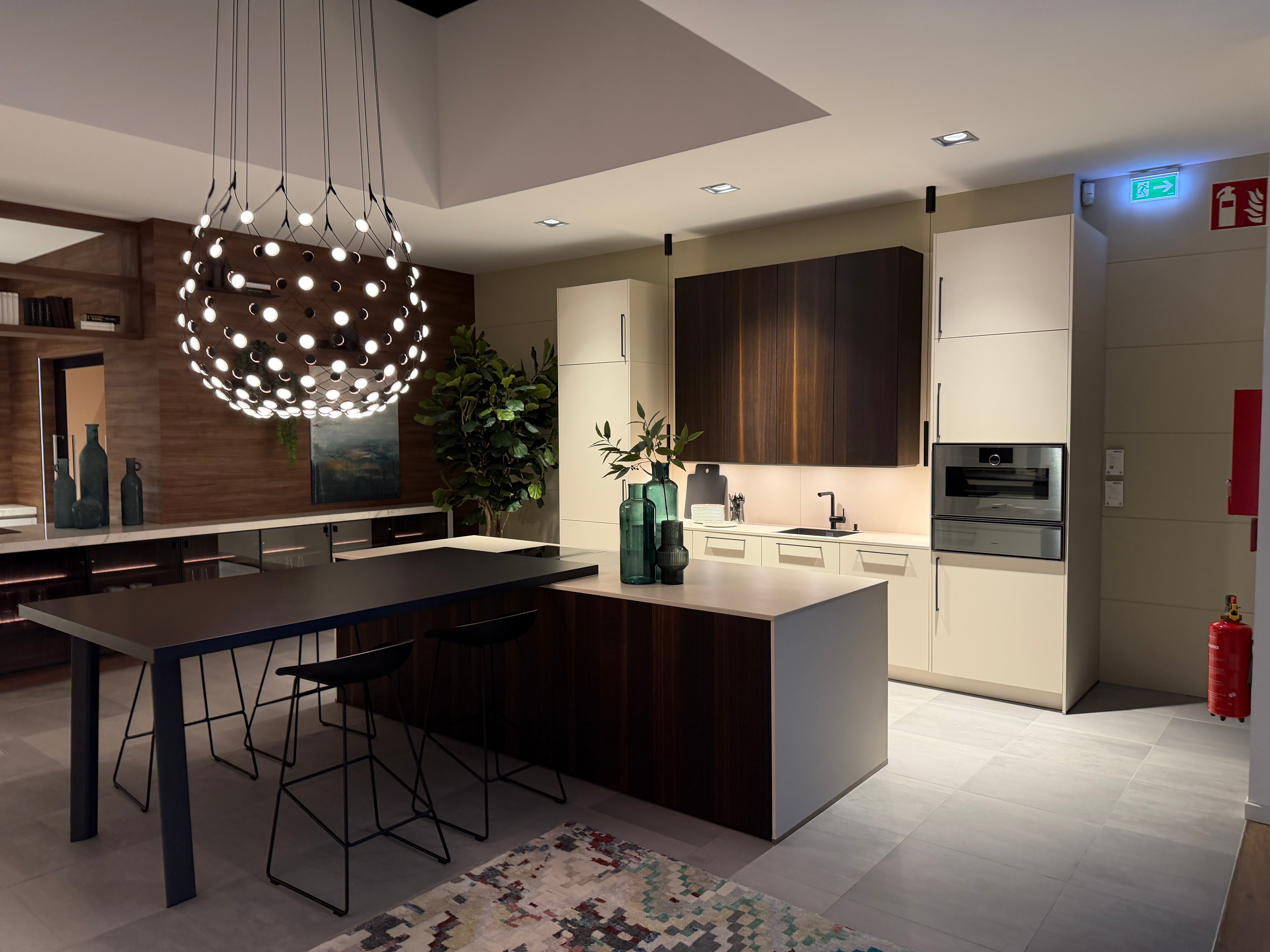 04727 - Luxe eiland met eetgedeelte