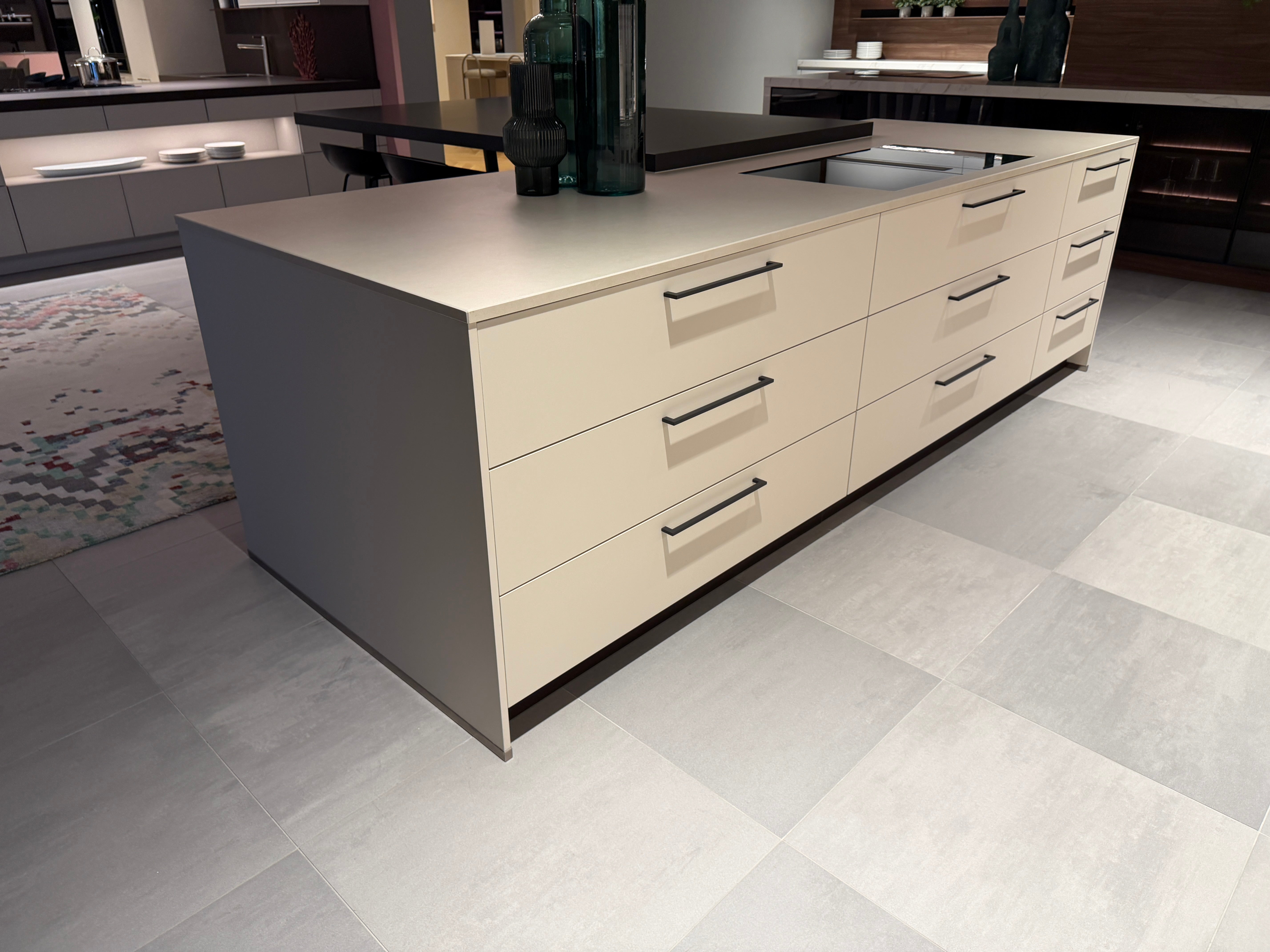 04727 - Luxe eiland met eetgedeelte