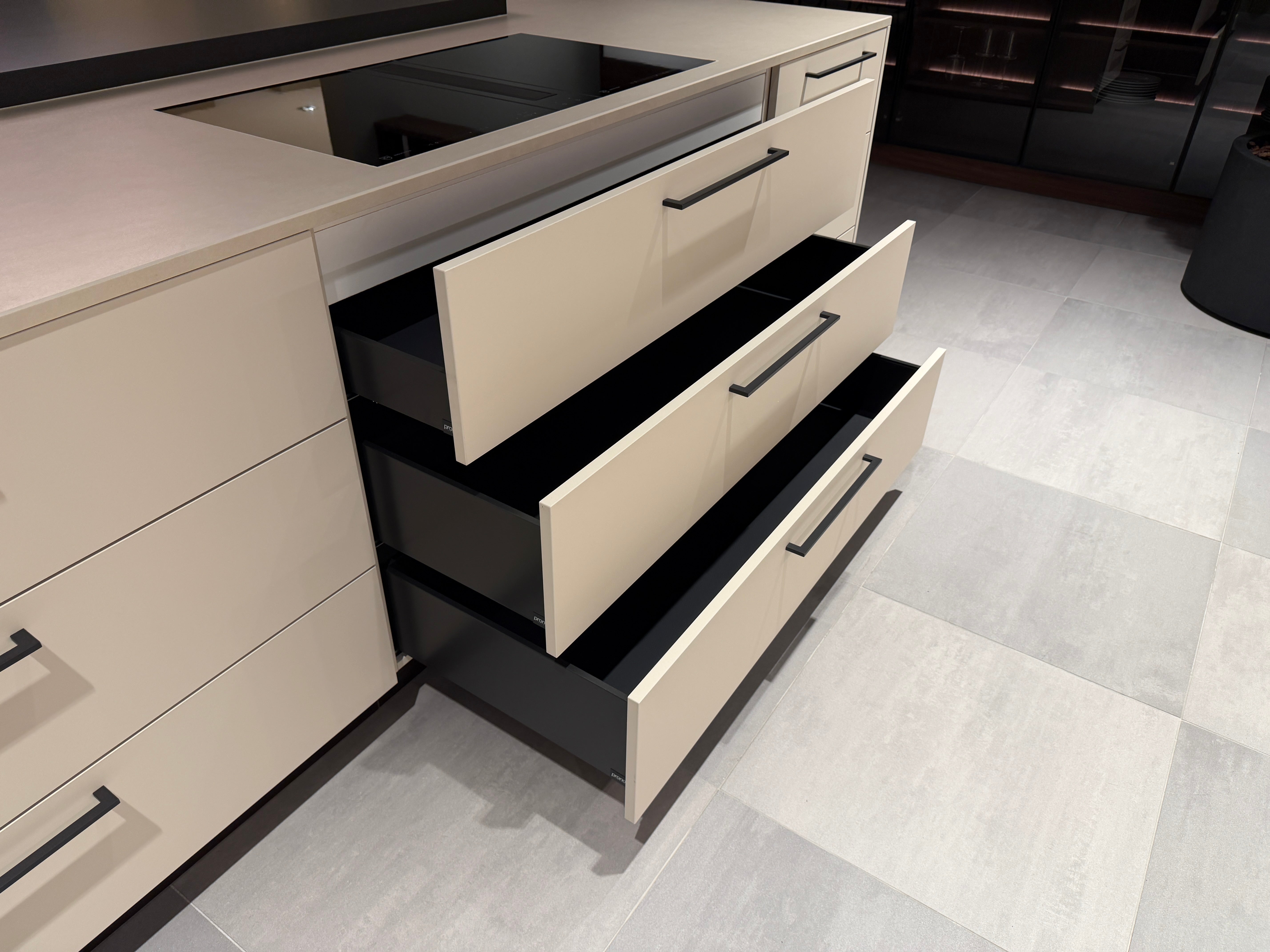 04727 - Luxe eiland met eetgedeelte