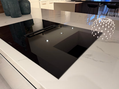 04729 - Luxe Pronorm keuken met glazen fronten