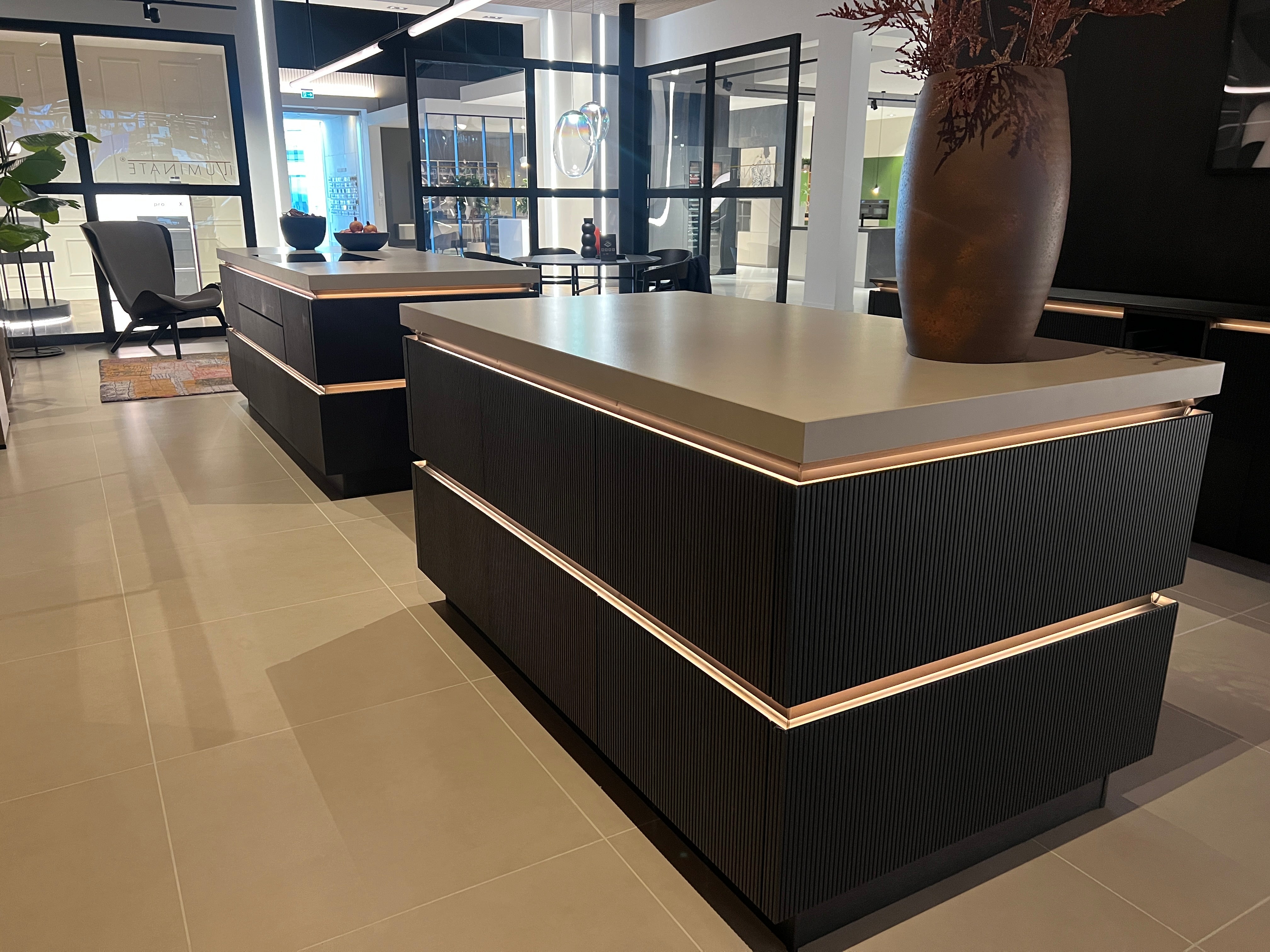 04723 - I-luminate design eilandkeuken