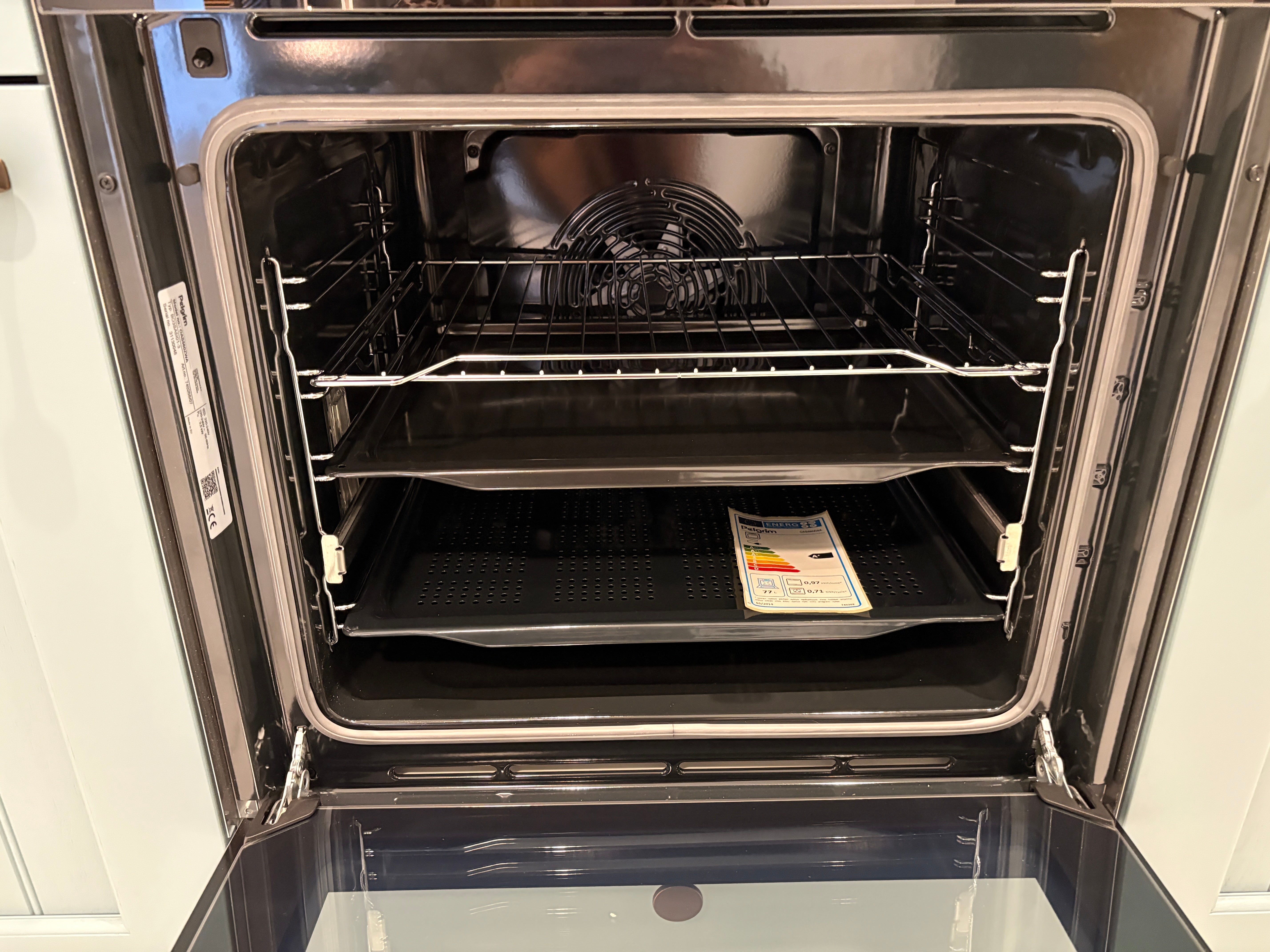 04339 - Landelijke rechte keuken met losse kastenwand