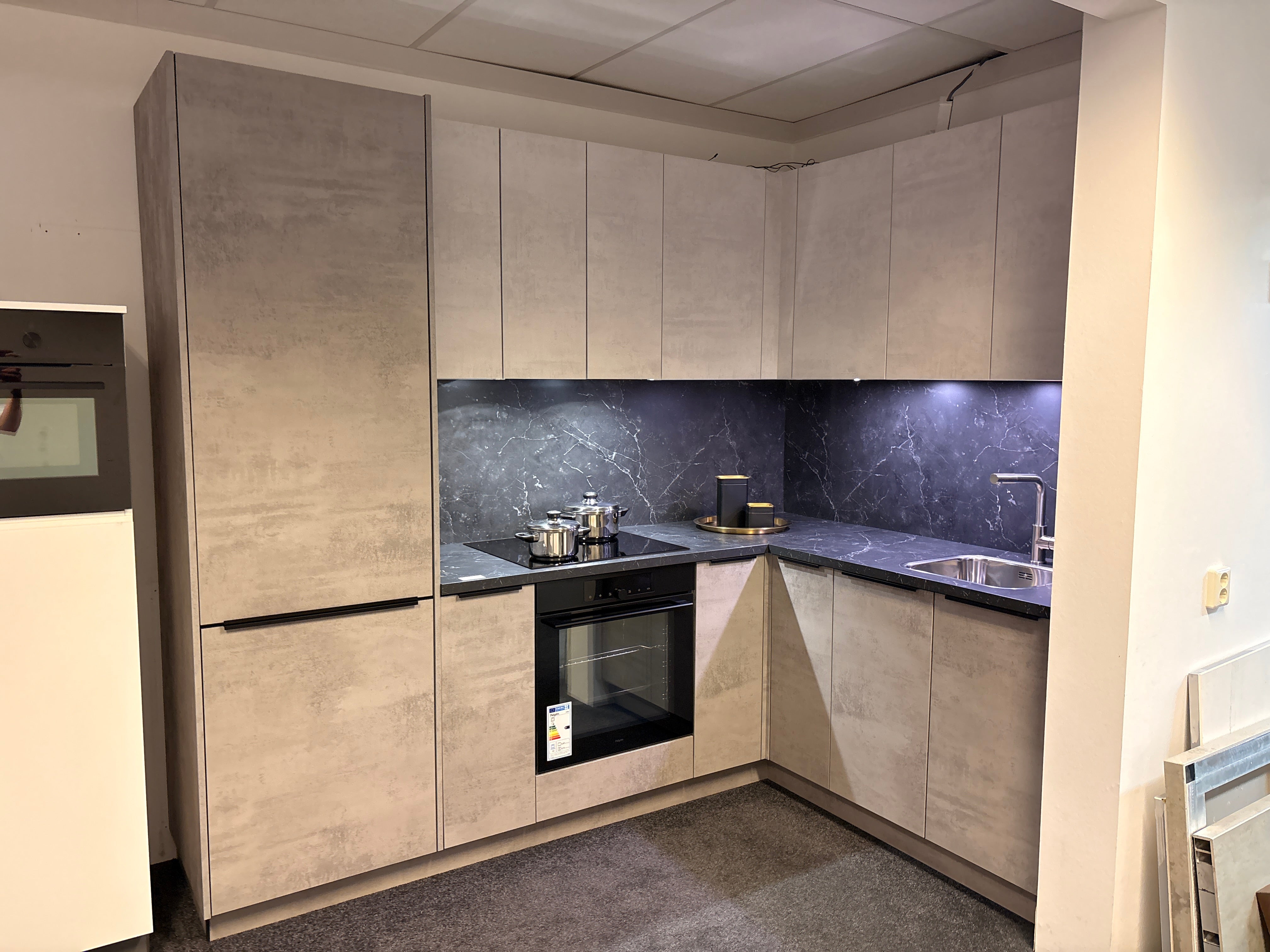 04563 - Nolte Savona betonlook keuken