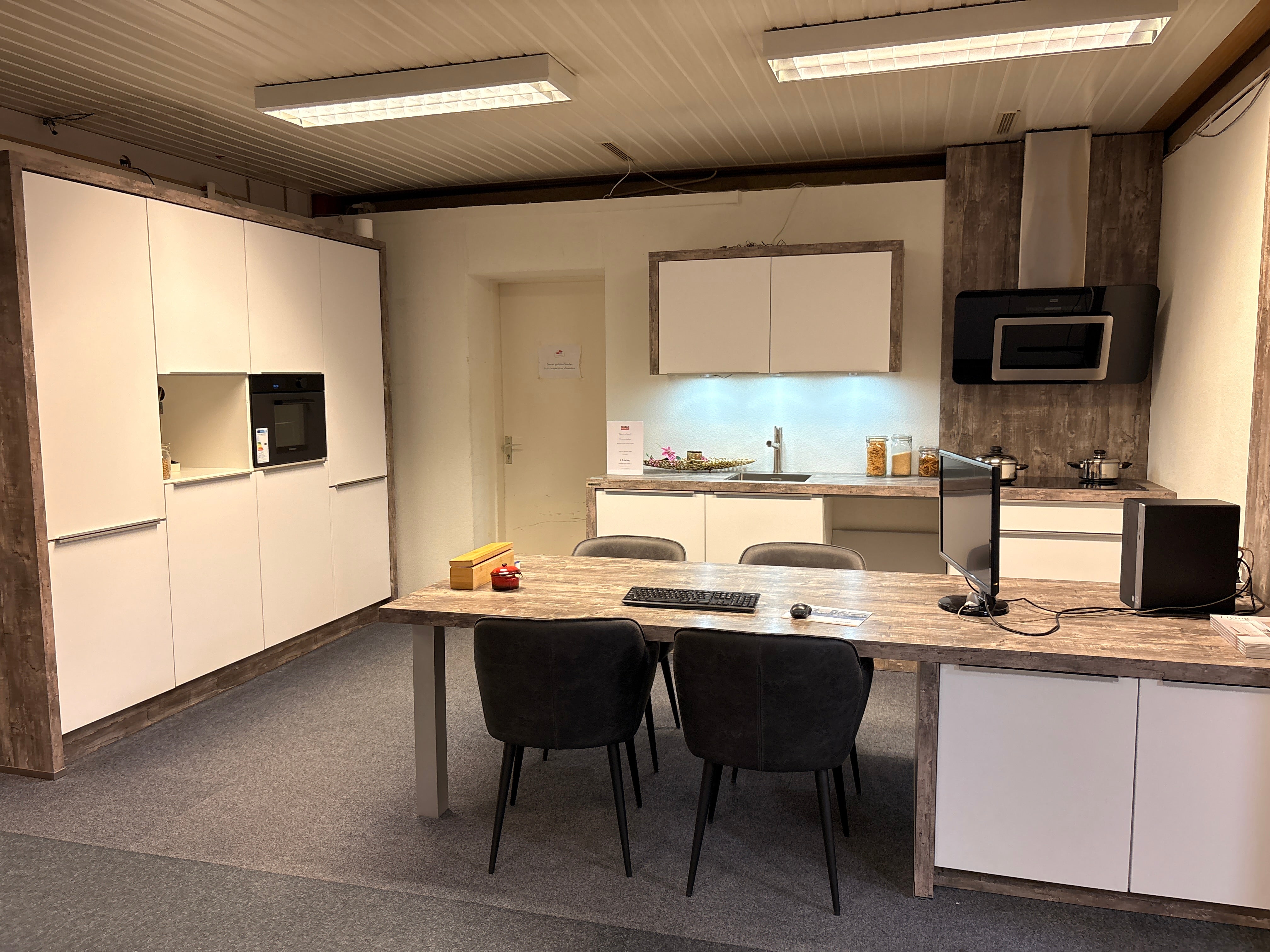 04601 - Nolte soft lack arctic white keuken