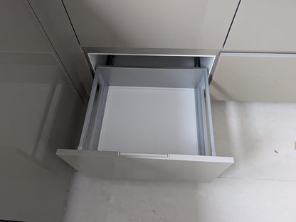 04629 - Hoogglans Siematic keuken met kastenwand