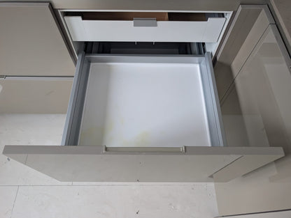 04629 - Hoogglans Siematic keuken met kastenwand
