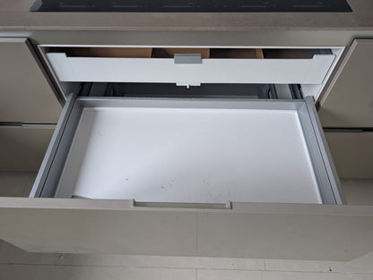 04629 - Hoogglans Siematic keuken met kastenwand