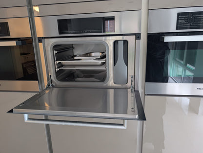 04629 - Hoogglans Siematic keuken met kastenwand