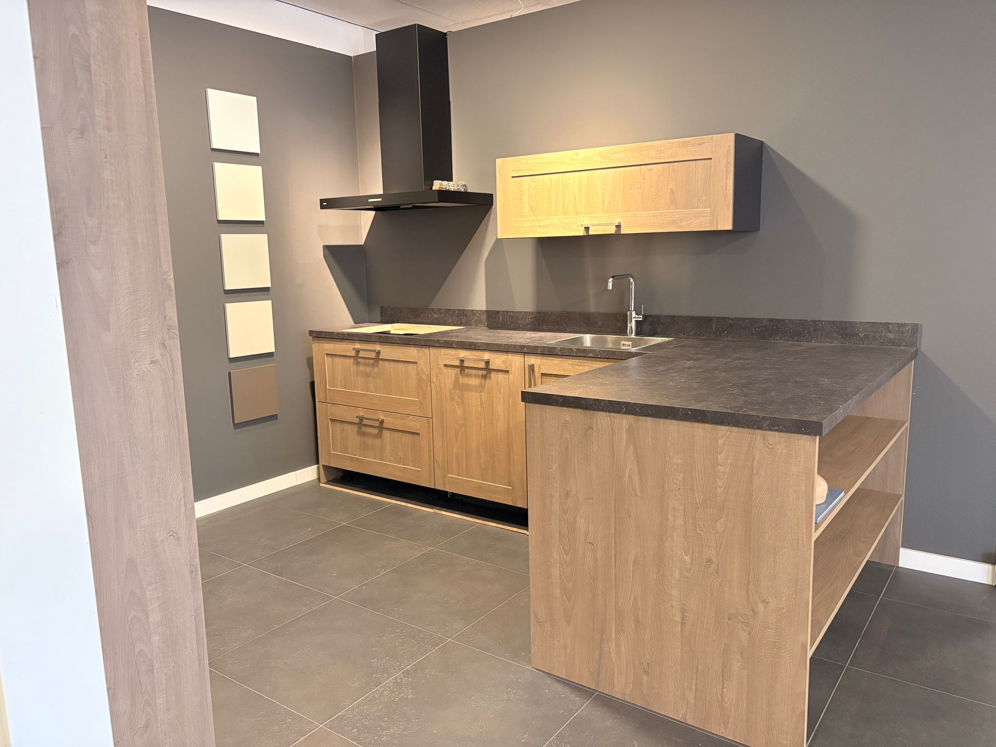 04649 - Houtlook schiereiland keuken