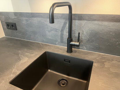 04303 - Beton grijze recht keuken