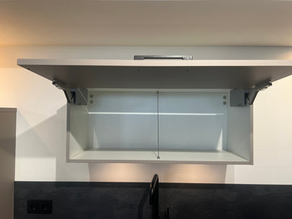 04303 - Beton grijze recht keuken