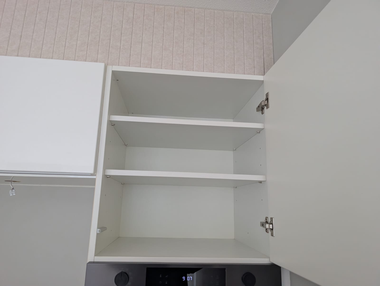 04325 - Witte schiereiland keuken van Schmidt