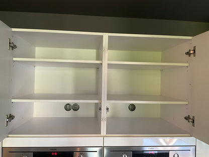 04471 - Modern witte schiereiland keuken