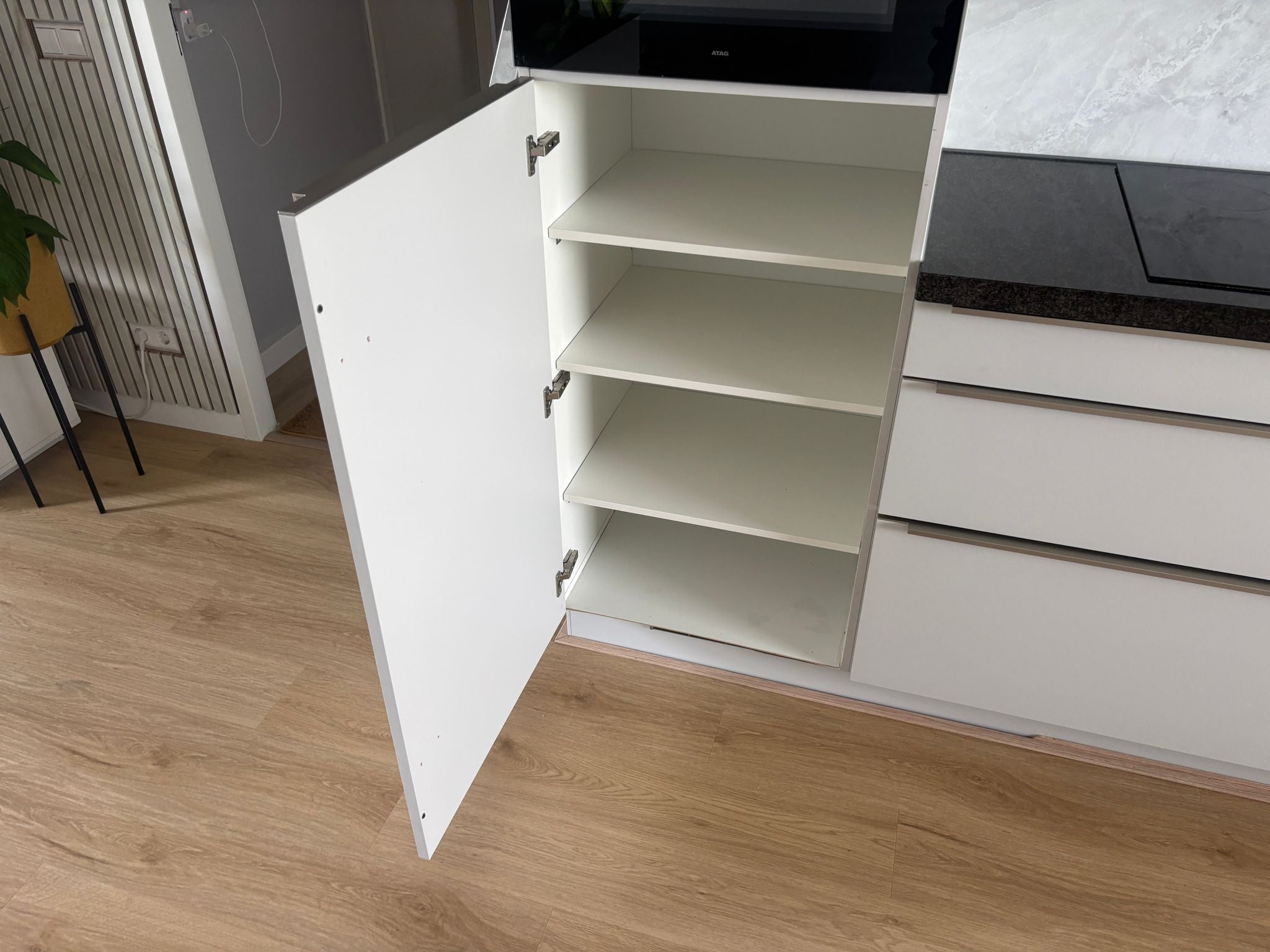 03997 - Witte parallel keuken