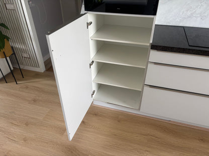 03997 - Witte parallel keuken