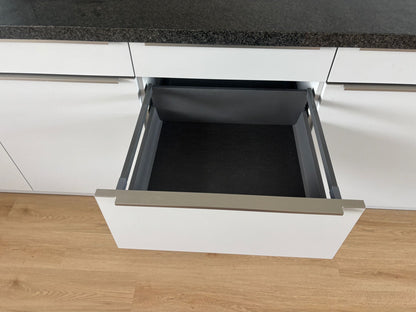 03997 - Witte parallel keuken
