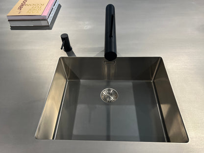 04625 - Hollands maatwerk eilandkeuken met eetgedeelte