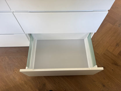 04845 - Witte eilandkeuken met bar