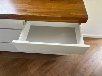 04845 - Witte eilandkeuken met bar