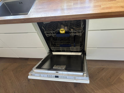 04845 - Witte eilandkeuken met bar