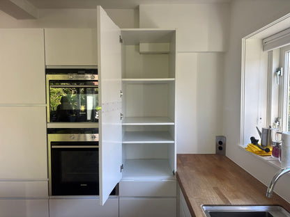 04845 - Witte eilandkeuken met bar