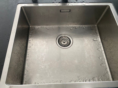 02899 - Hoogglans schiereiland keuken