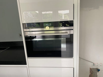 02899 - Hoogglans schiereiland keuken