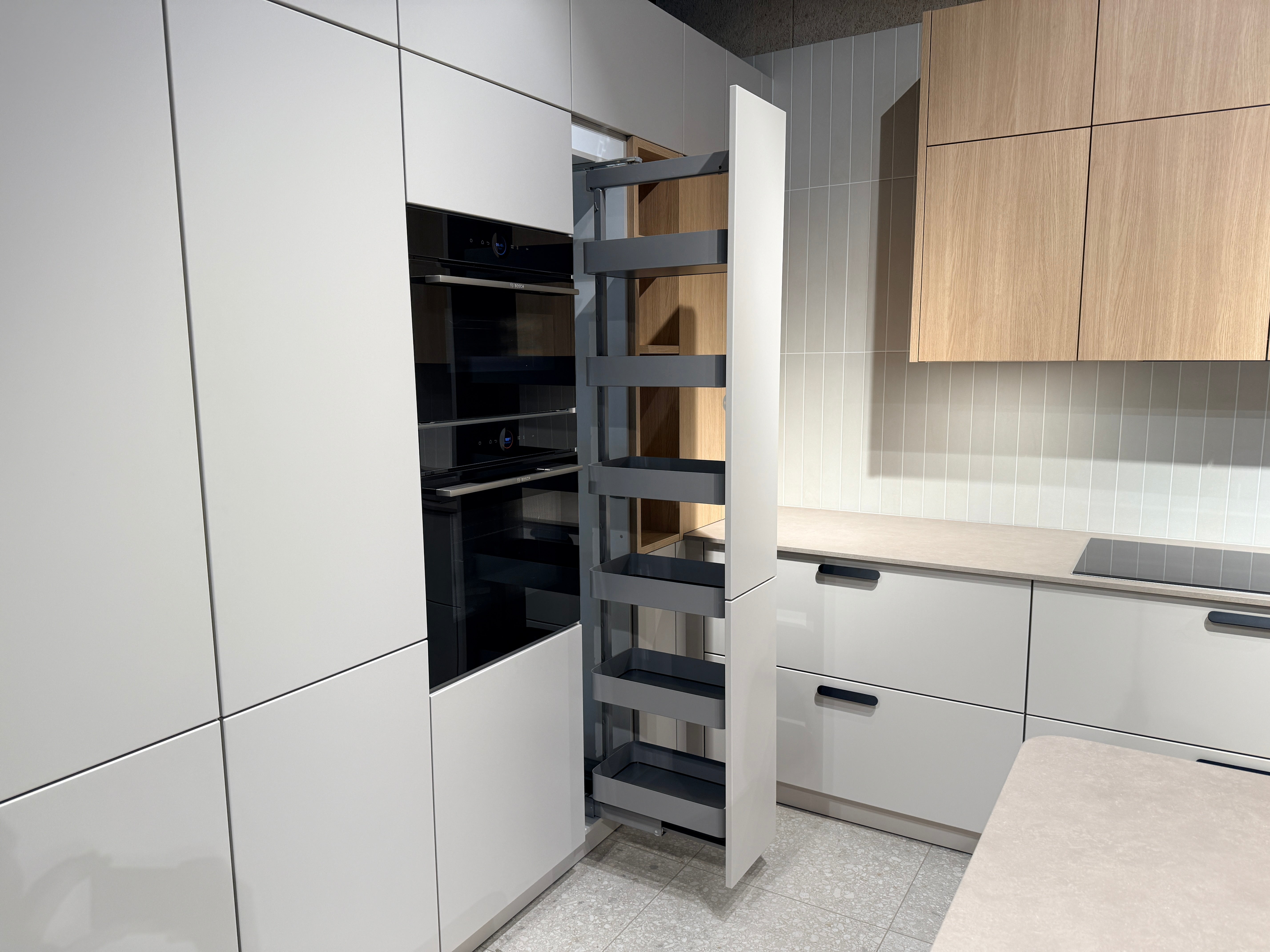 05103 - Schüller moderne L-keuken met eiland