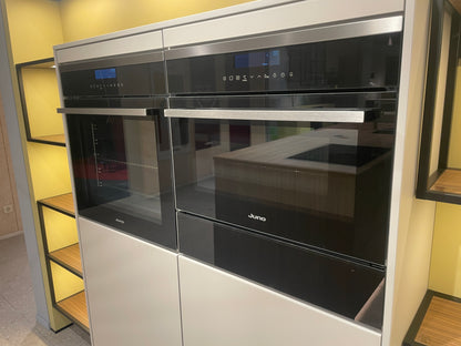05095 - Moderne Schüller eilandkeuken met kastenwand en verlichte vakkenkast