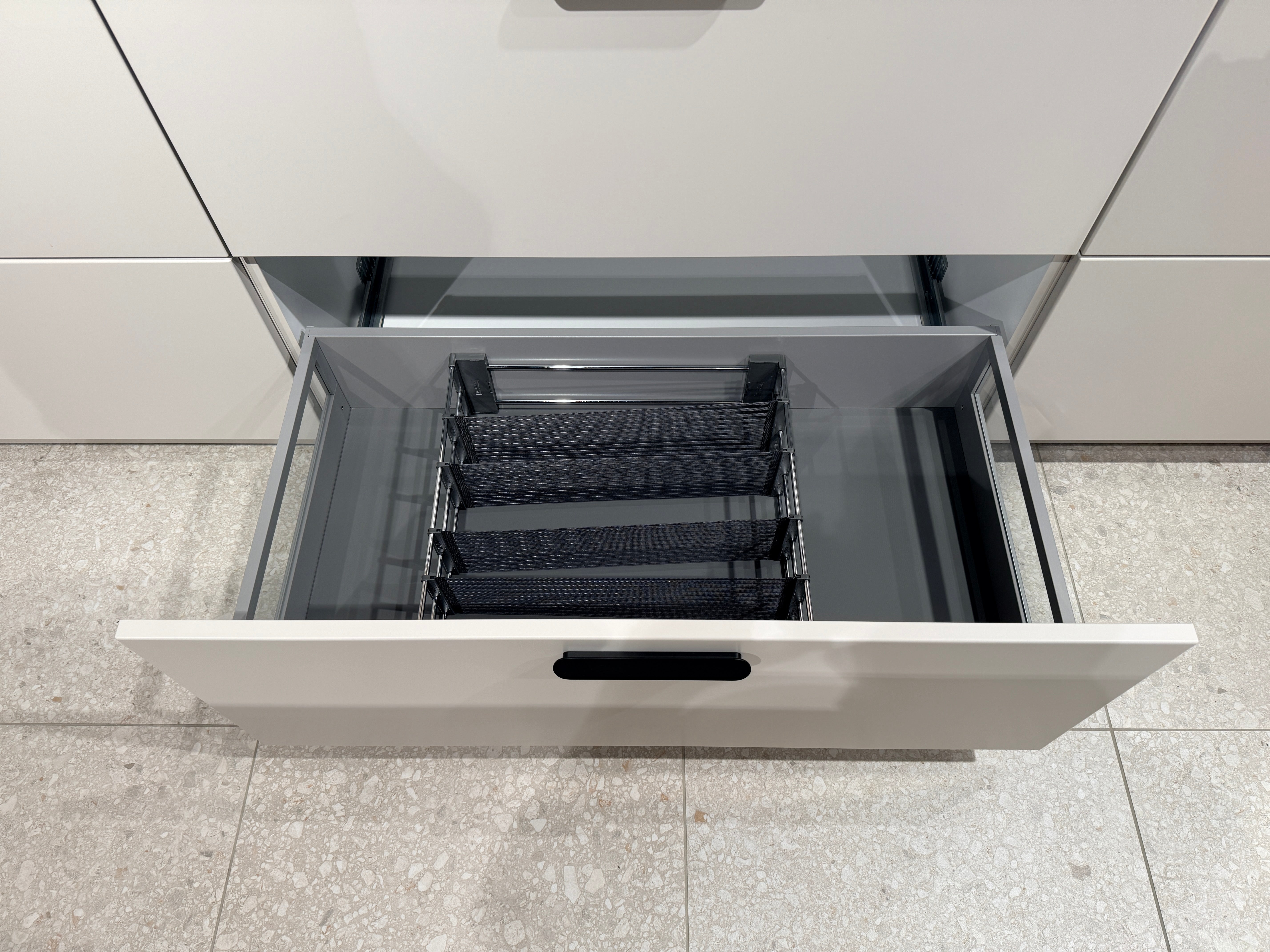 05103 - Schüller moderne L-keuken met eiland