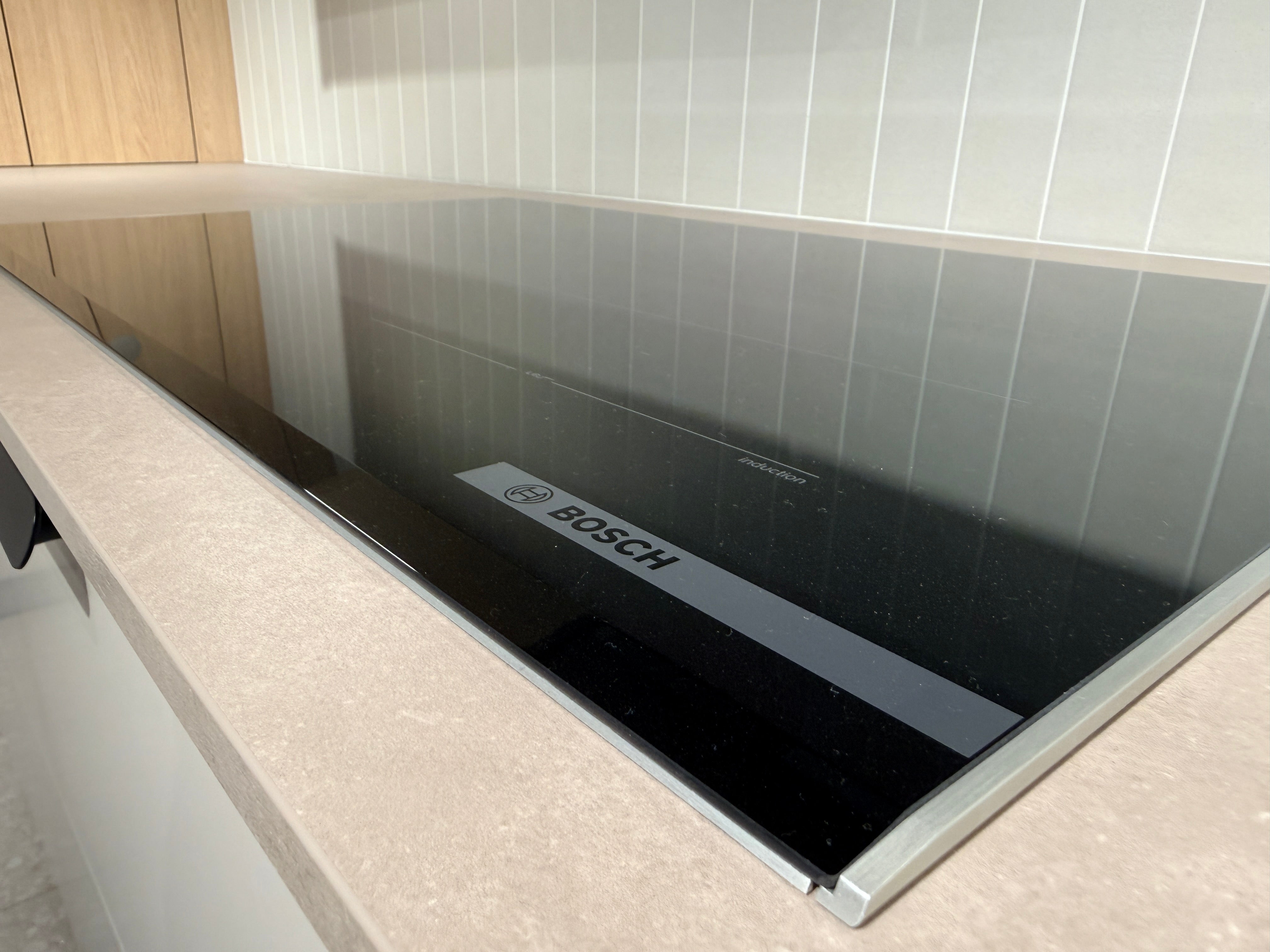 05103 - Schüller moderne L-keuken met eiland