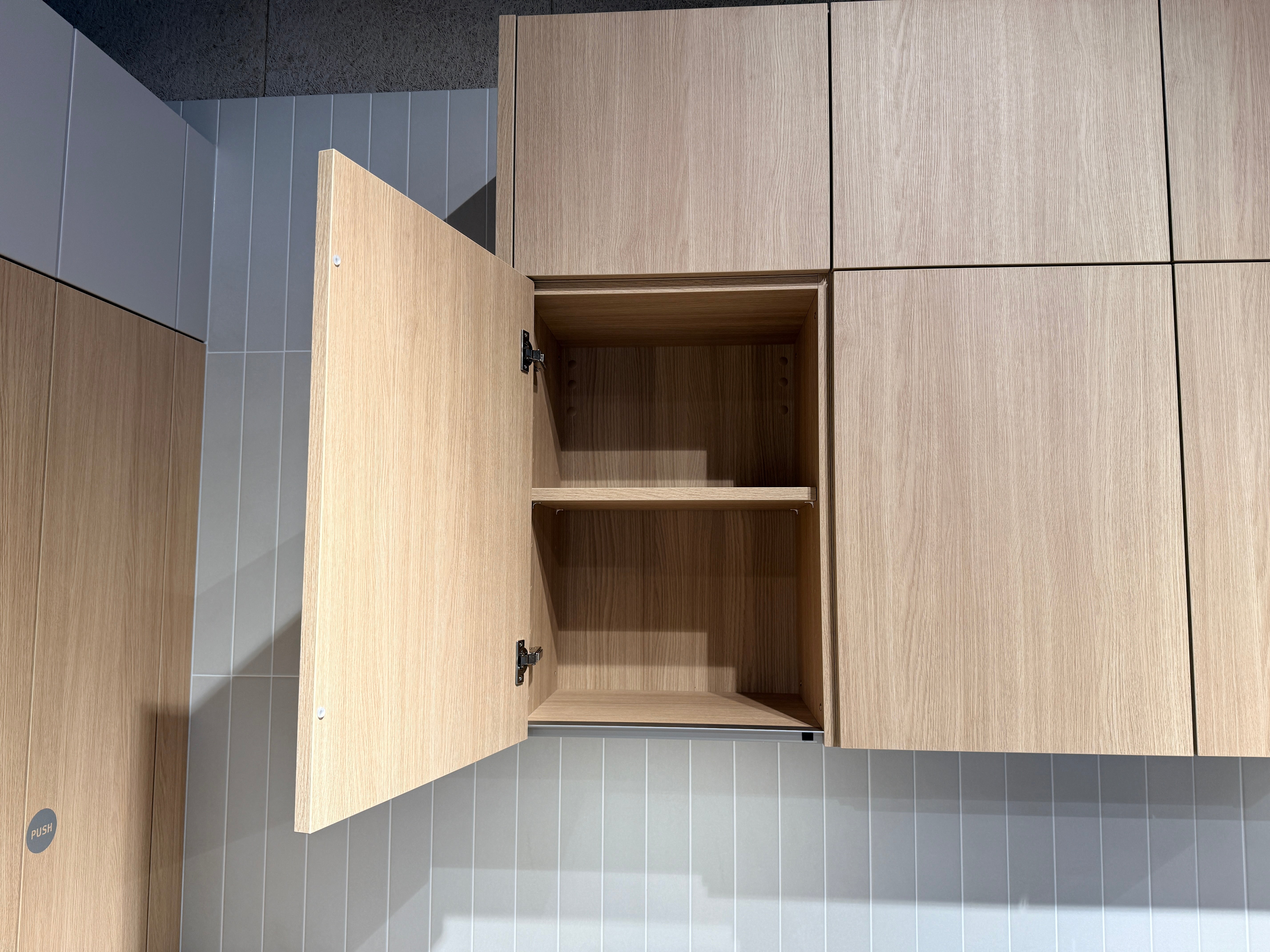 05103 - Schüller moderne L-keuken met eiland