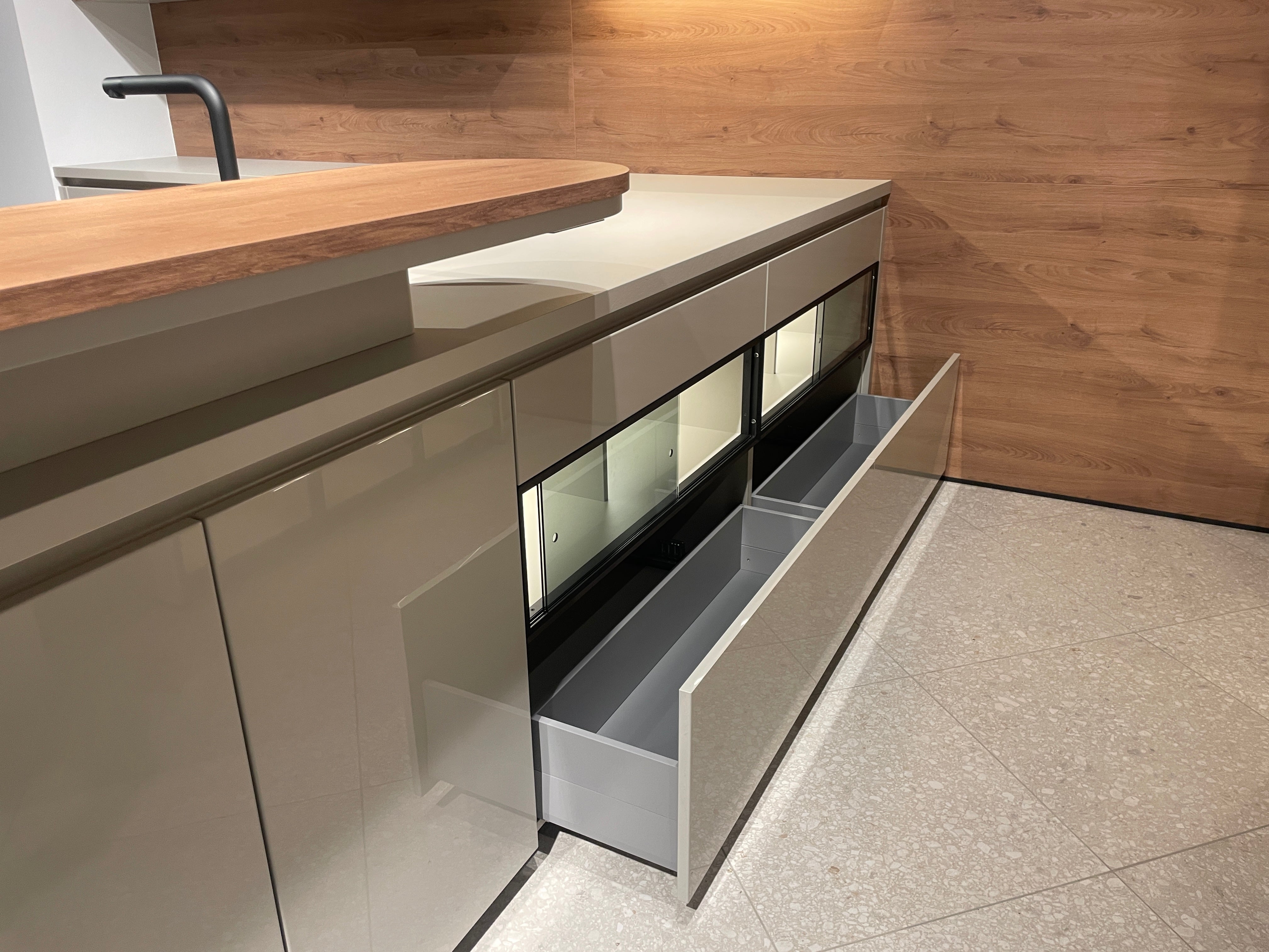 05097 - Schüller design schiereiland