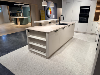 05103 - Schüller moderne L-keuken met eiland