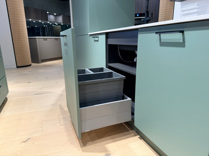05105 - Schüller eilandkeuken met organische eettafel