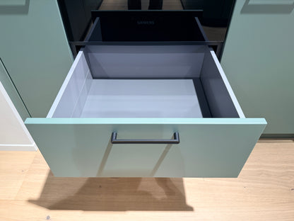 05105 - Schüller eilandkeuken met organische eettafel