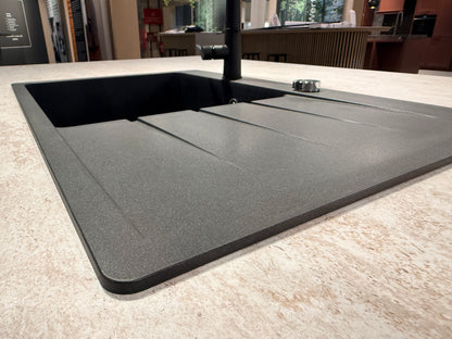 05107 - Schüller eilandkeuken met geïntengreerde tafel