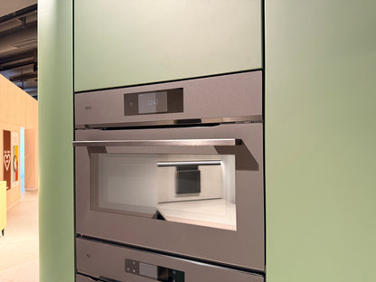 05109 - Schüller keuken met organische kastenwand