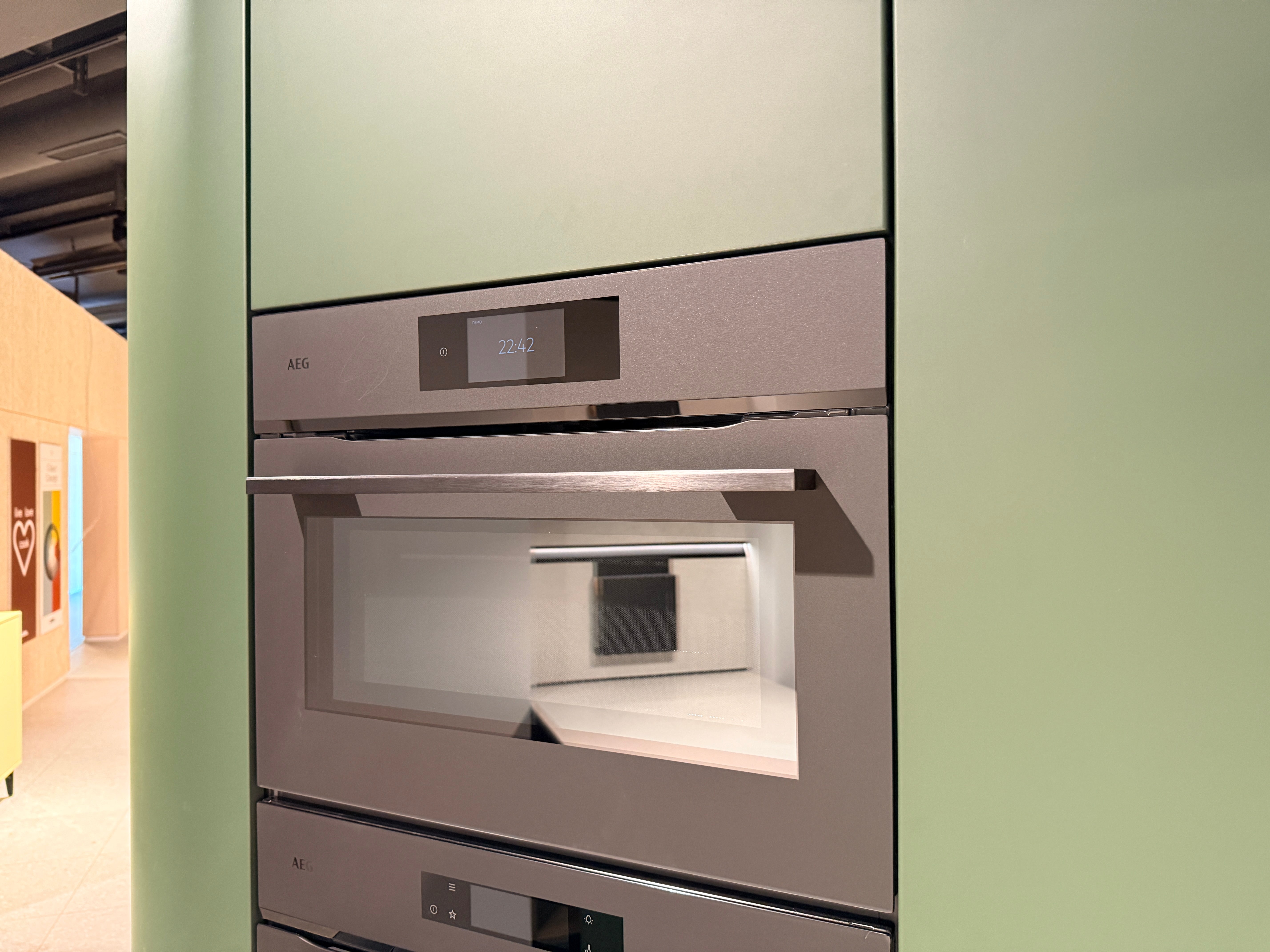 05109 - Schüller keuken met organische kastenwand