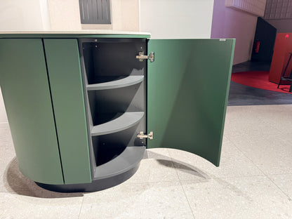 05109 - Schüller keuken met organische kastenwand