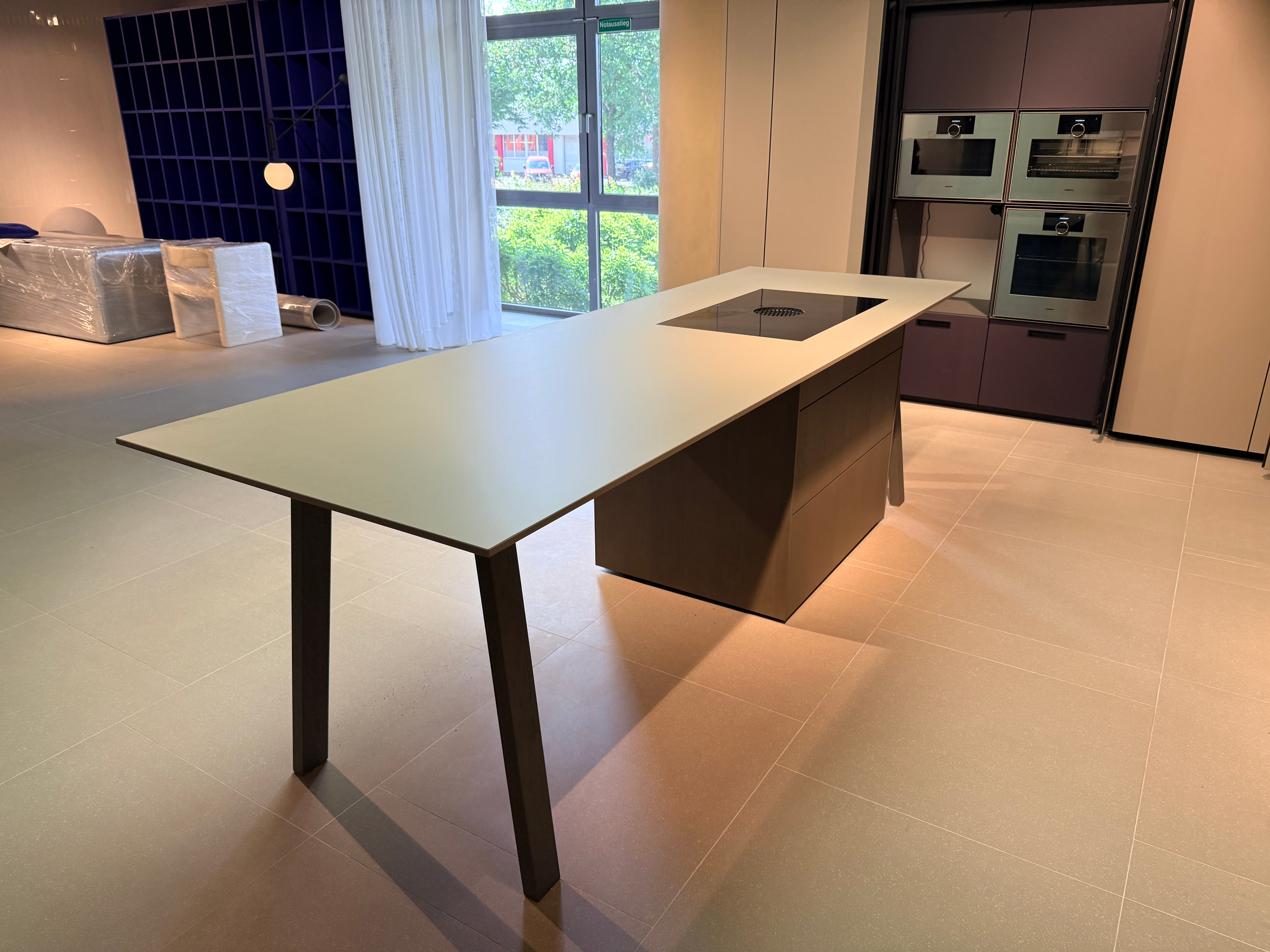 05083 - Next 125 eiland keuken met geïntegreerde tafel