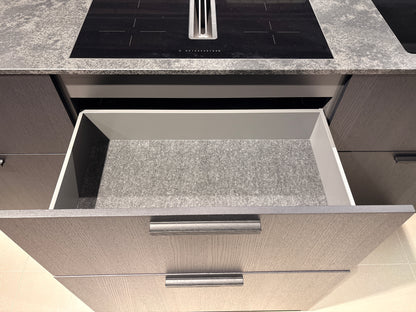 05073 - Next125 Designkeuken met Spiegelend Eiland en Geïntegreerde Bartafel