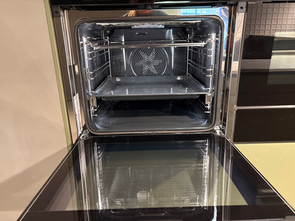 05075 - Next 125 eilandkeuken in saliegroen met luxe kastenwand